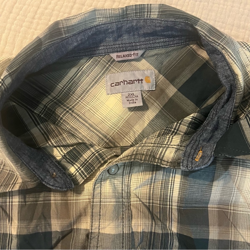 Carhartt button down - Picture 2 of 2